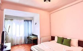 Downtown Unirii Square Private Economy Rooms With Shared Amenities